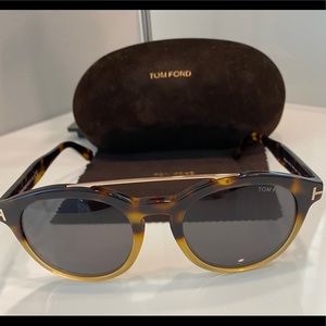 Tom Ford Newman Sunglasses TF515 56n $475